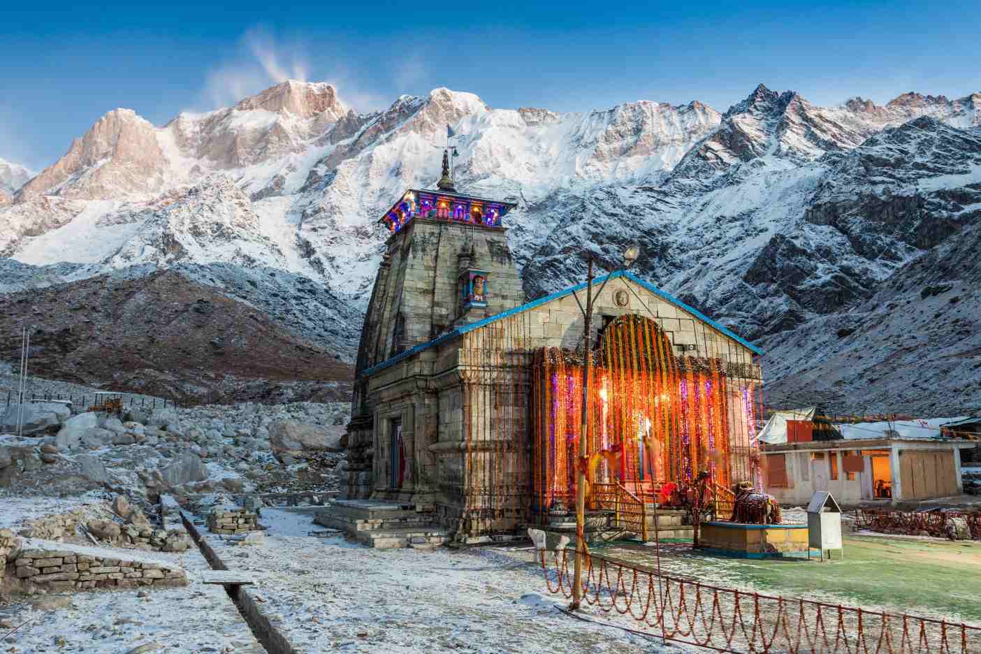 majestic kedarnath temple amidst himalayan mountains